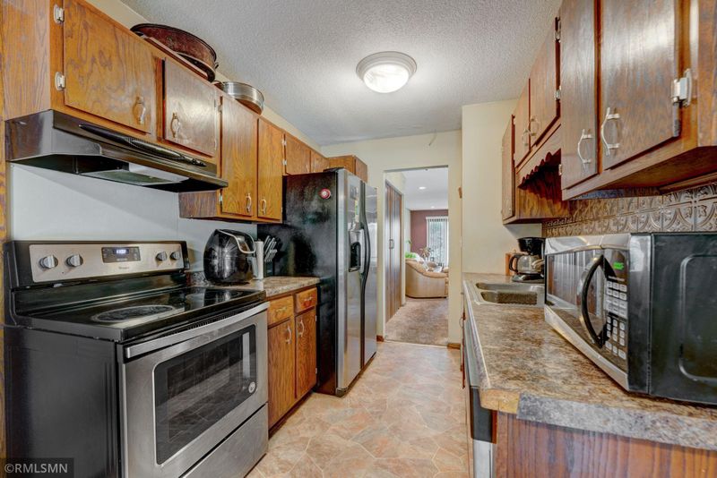 1290 Euclid St, Saint Paul, MN 55106