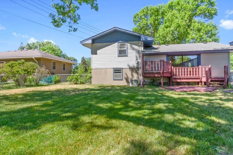 6806 Drew Ave N, Brooklyn Center, MN 55429