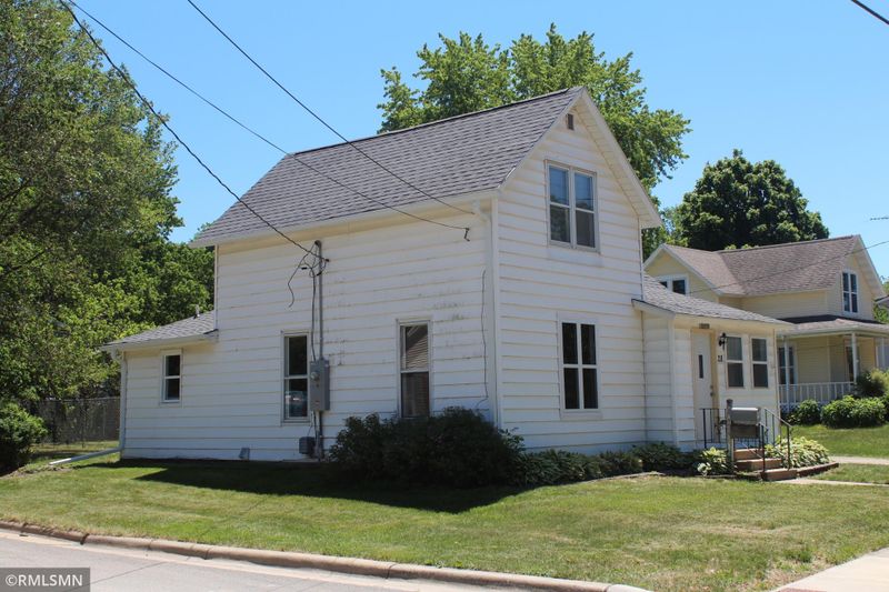 28 Burr Oak Ave NE, Chatfield, MN 55923