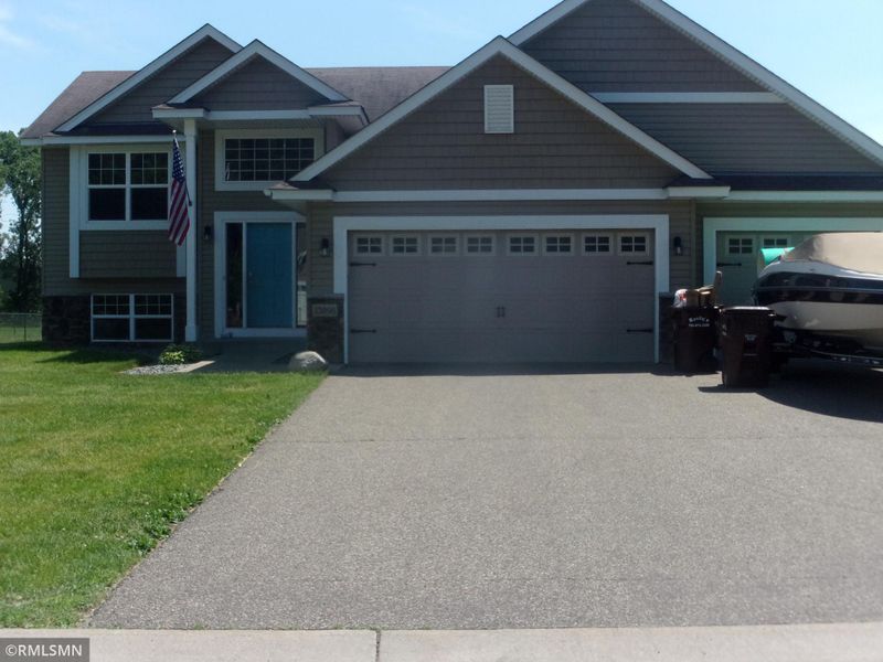 13898 N 7th Ave N, Zimmerman, MN 55398