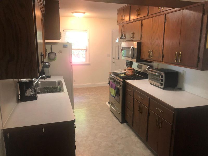 5841 Regent Ave N, Crystal, MN 55429