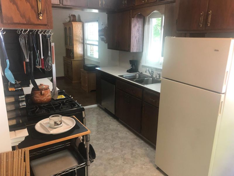 5841 Regent Ave N, Crystal, MN 55429