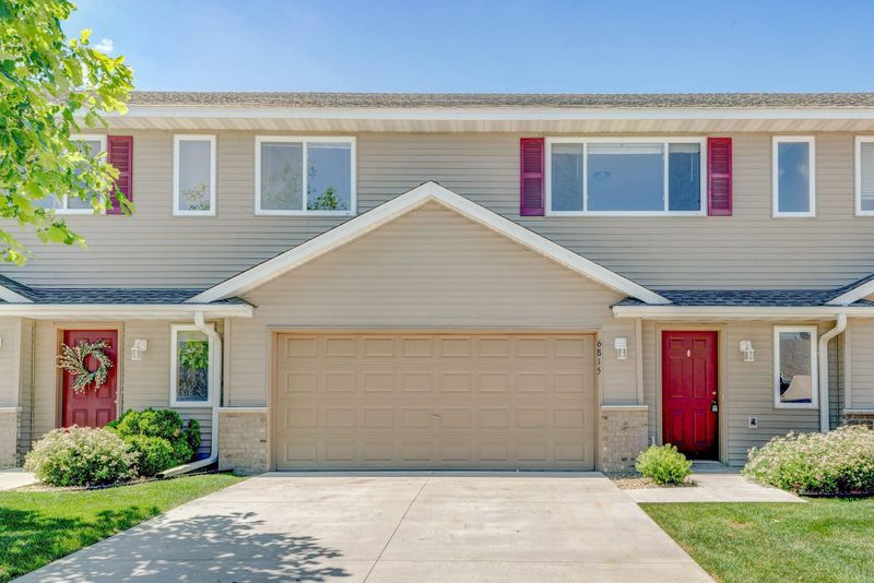 6815 Gingham Ct, Monticello, MN 55362