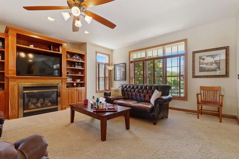 4020 103rd Ave N, Brooklyn Park, MN 55443