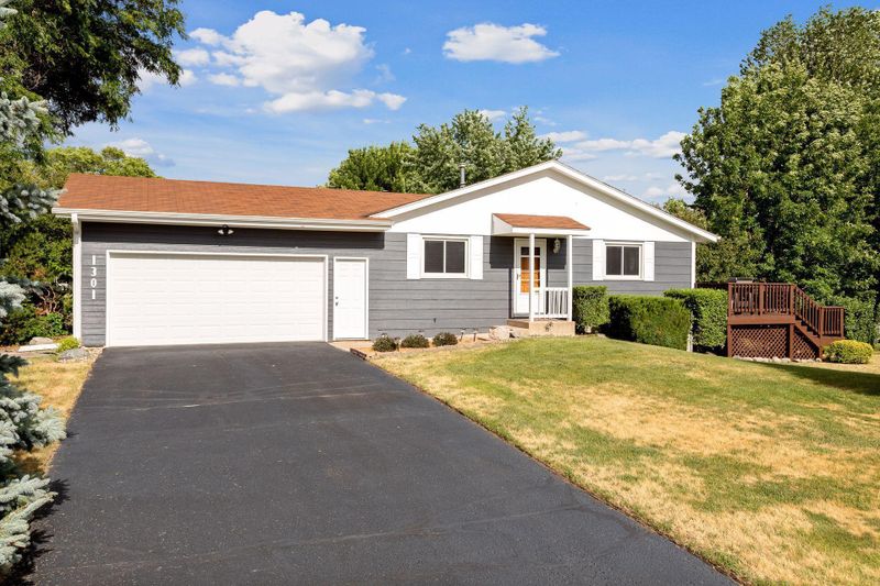 1301 Polk St S, Shakopee, MN 55379
