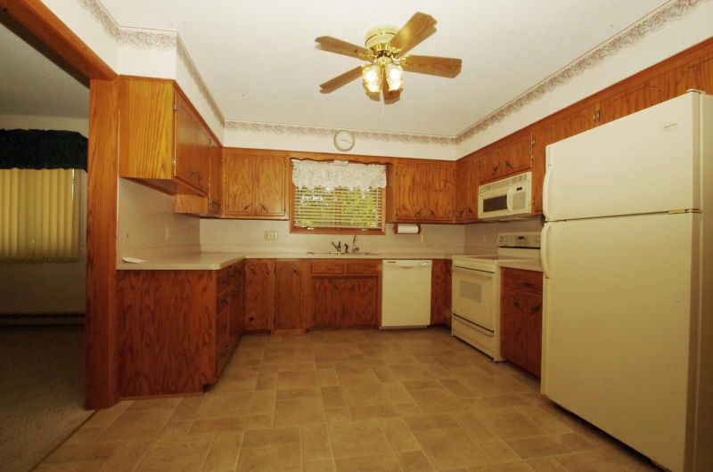 601 E Main St, Belle Plaine, MN 56011