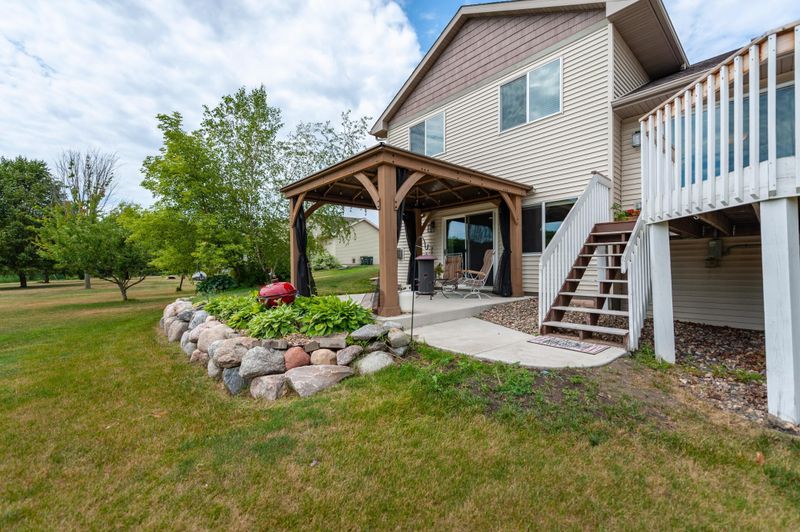 801 Acacia Dr S, Annandale, MN 55302