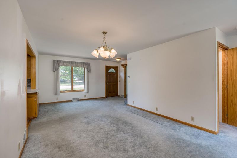 129 10th Ave S, Saint James, MN 56081
