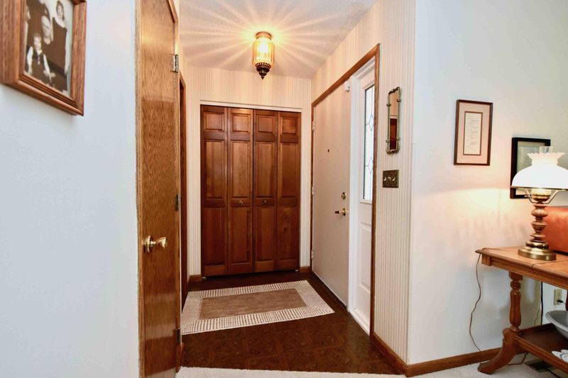 1726 W Broadway St, Winona, MN 55987