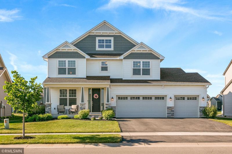 1410 Copper Hills Dr, Carver, MN 55315
