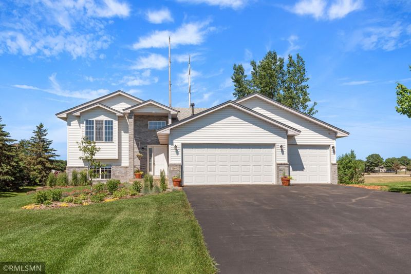 15440 Eagle St NW, Andover, MN 55304
