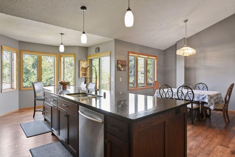 8481 173rd St W, Lakeville, MN 55044