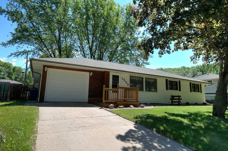 1553 Birchwood Dr, Red Wing, MN 55066