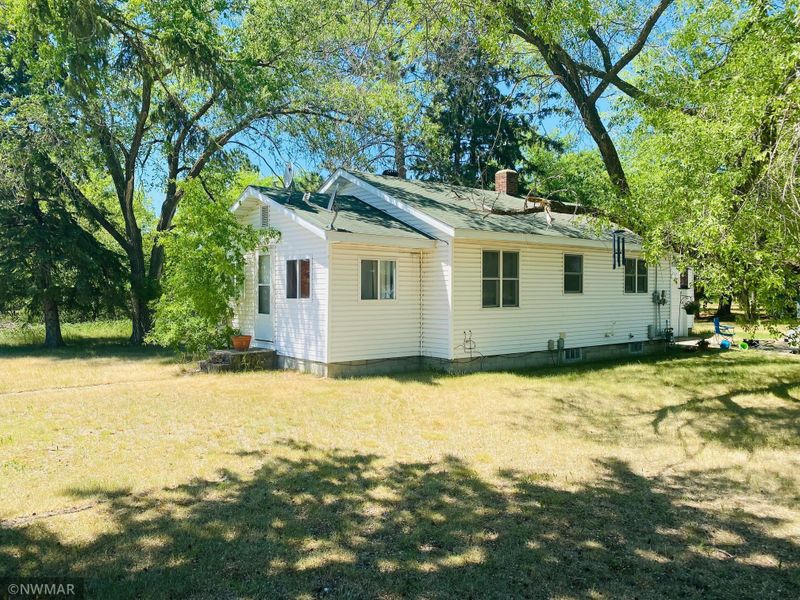 1029 Roosevelt Rd SE, Bemidji, MN 56601