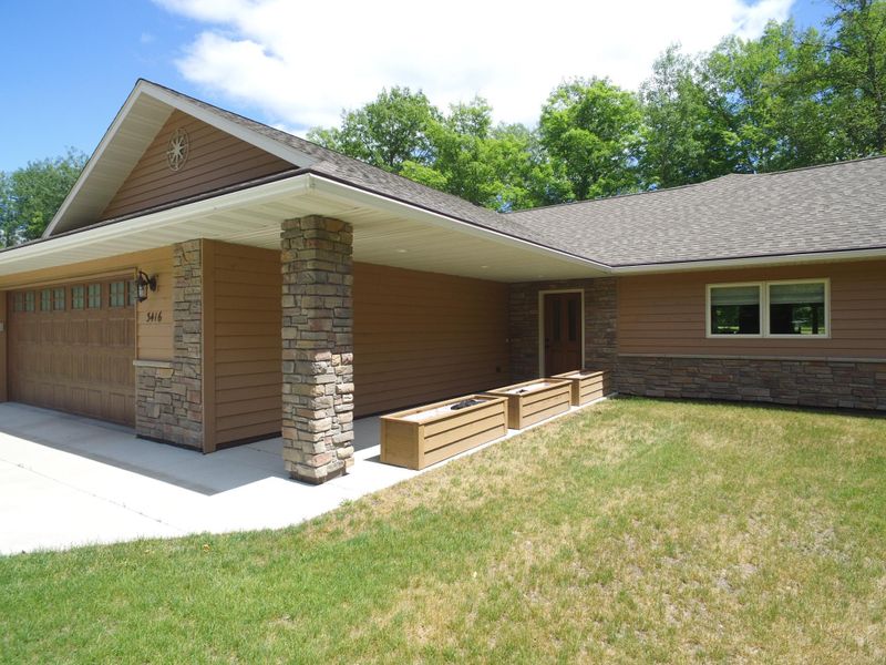 3416 Golf Course Rd, Grand Rapids, MN 55744