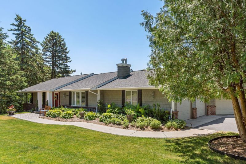 14849 Cherry Ln, Minnetonka, MN 55345
