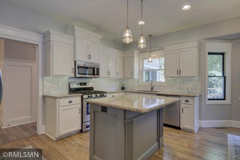 20775 Junco Ct, Lakeville, MN 55044
