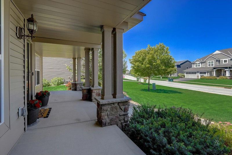 504 121st Ave NE, Blaine, MN 55434