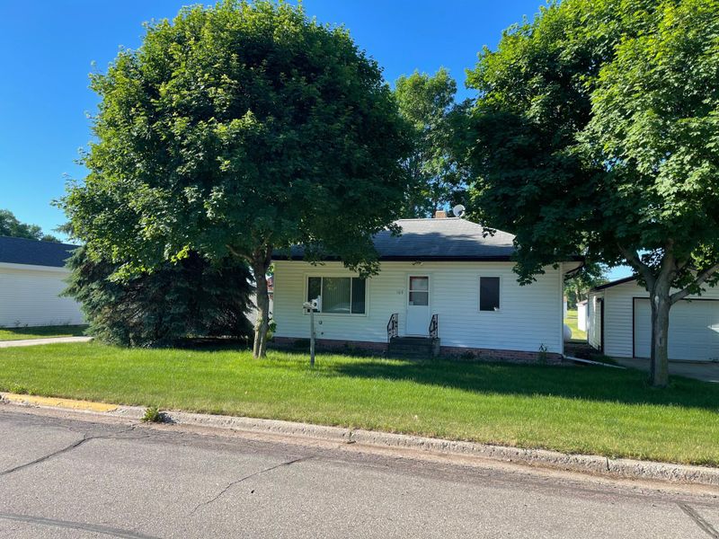 109 W 7th Ave, Ellsworth, MN 56129