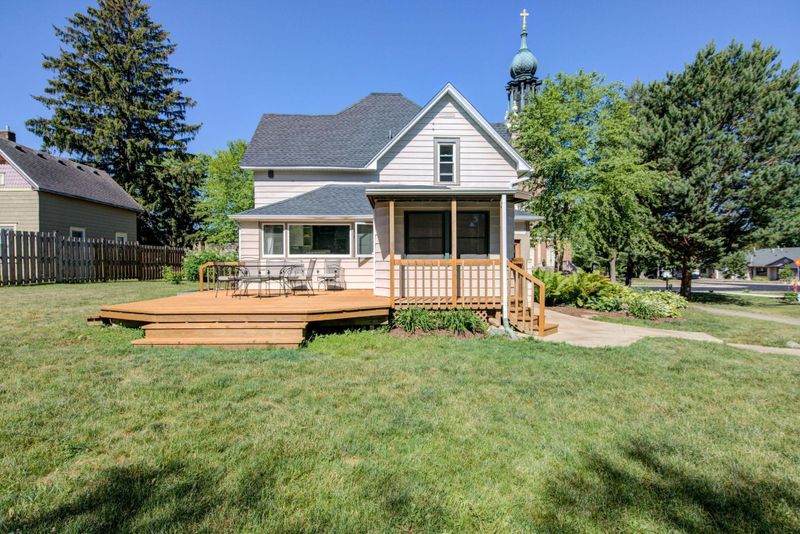 208 2nd St S, Delano, MN 55328