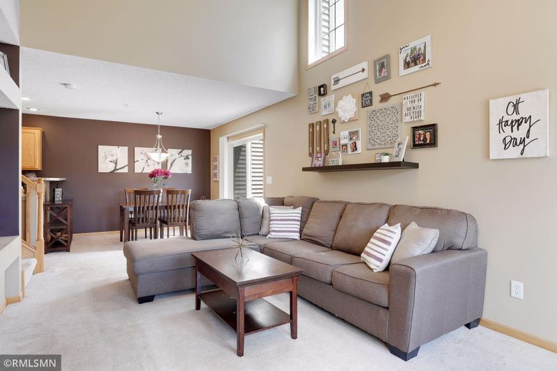 8344 Delaney Dr, Inver Grove Heights, MN 55076