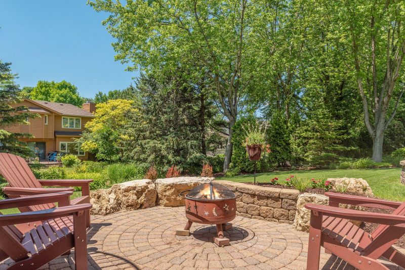 4415 Glacier Ln N, Plymouth, MN 55446