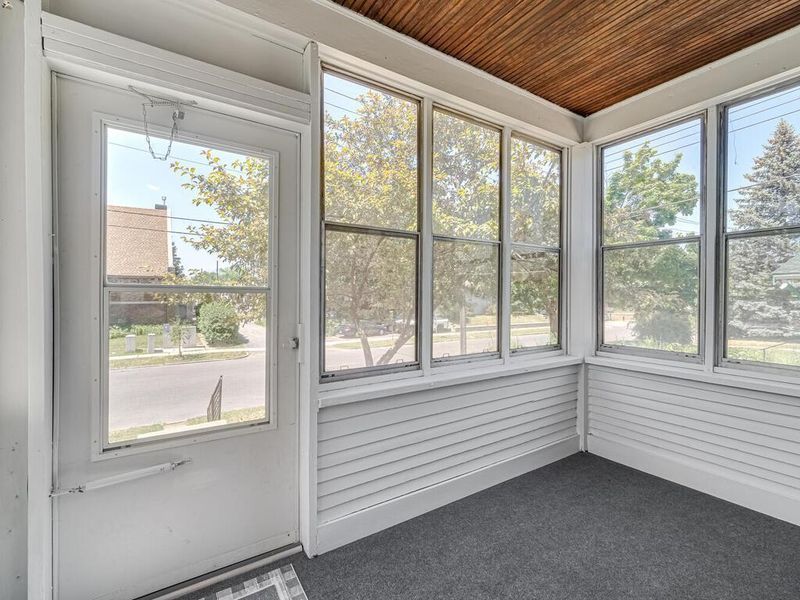 464 Earl St, Saint Paul, MN 55106