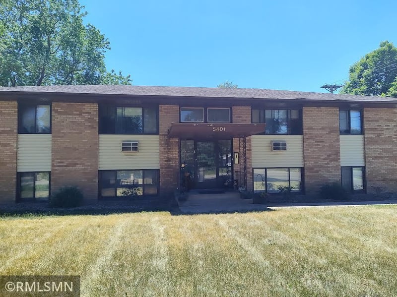 5401 63rd Ave N, Brooklyn Center, MN 55429