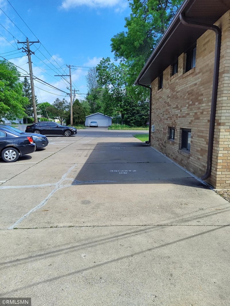 5401 63rd Ave N, Brooklyn Center, MN 55429