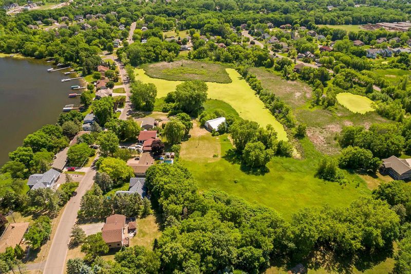 1642 Peltier Lake Dr, Centerville, MN 55038