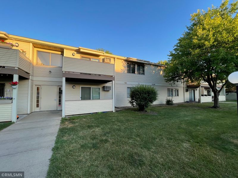 2106 Valleyhigh Dr NW #A204, Rochester, MN 55901