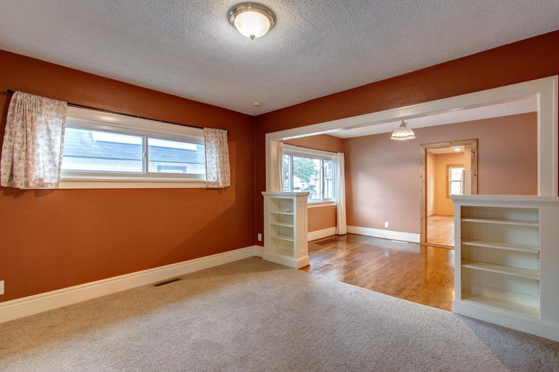 618 2nd Ave S, South Saint Paul, MN 55075