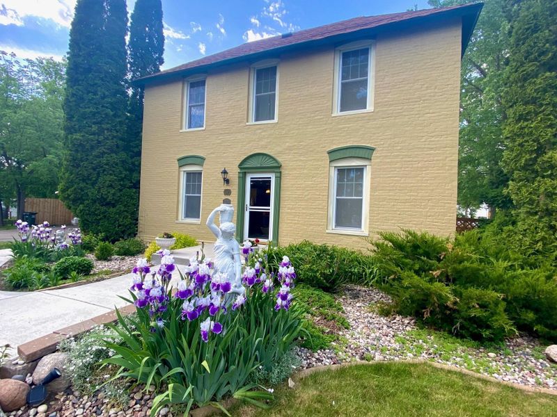 207 Hawkins Ave, Barrett, MN 56311