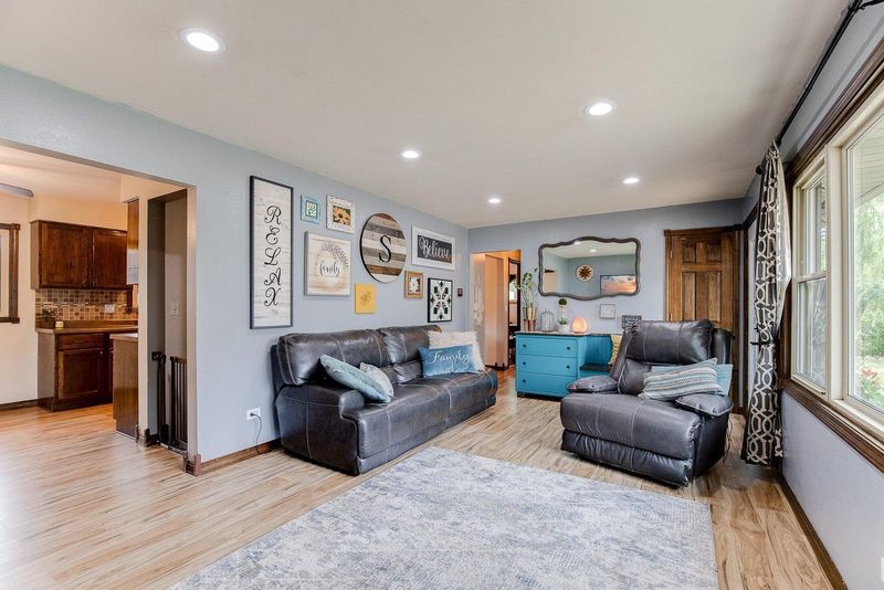 503 18th St W, Hastings, MN 55033