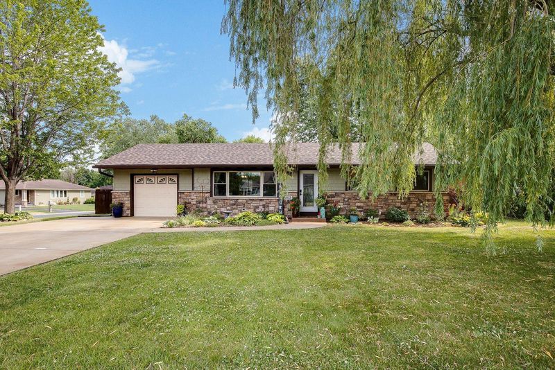 503 18th St W, Hastings, MN 55033