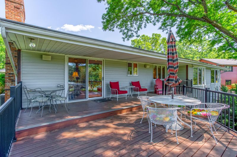 7097 Carey Ln, Maple Grove, MN 55369