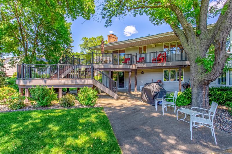 7097 Carey Ln, Maple Grove, MN 55369