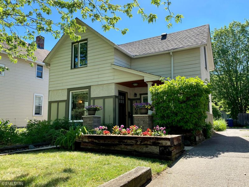 1506 2nd St NE, Minneapolis, MN 55413