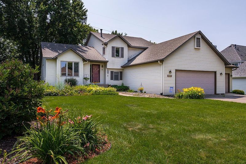 644 Crimson Leaf Trl, Eagan, MN 55123