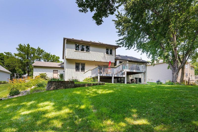 644 Crimson Leaf Trl, Eagan, MN 55123