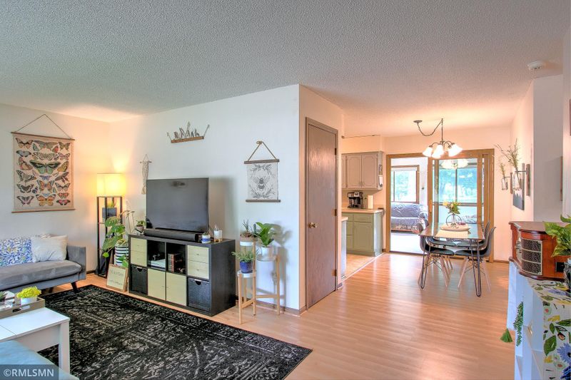1240 Old Main St S, Cambridge, MN 55008
