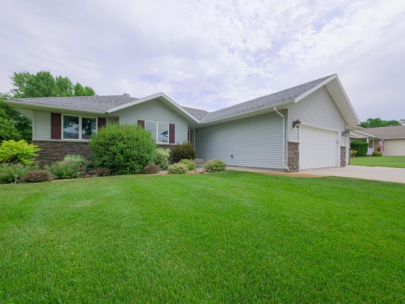 2615 Shadow Ln SE, Alexandria, MN 56308