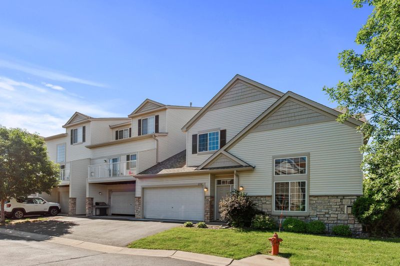 6758 Pine Crest Trl S, Cottage Grove, MN 55016
