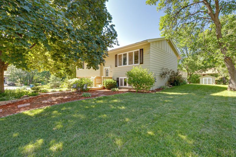 13588 Nagell Cir, Maple Grove, MN 55311