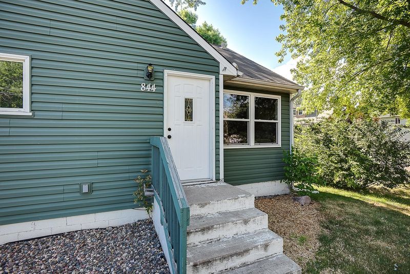 844 3rd St SE, Forest Lake, MN 55025