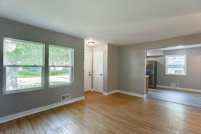 844 3rd St SE, Forest Lake, MN 55025