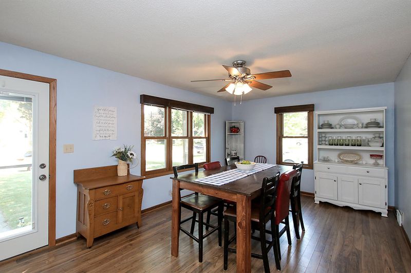 703 E 3rd St, Litchfield, MN 55355