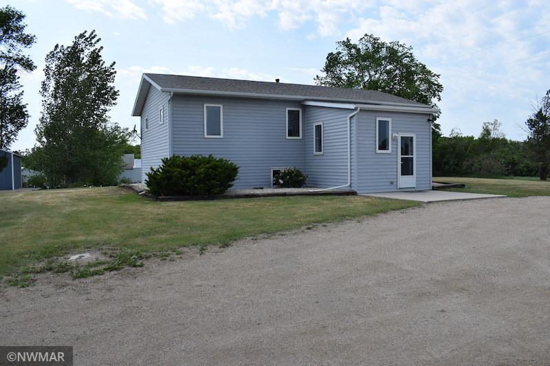 24 Baker St, Saint Hilaire, MN 56754