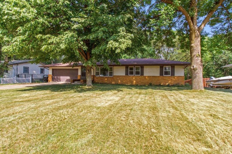 3636 Edgerton St, Vadnais Heights, MN 55127