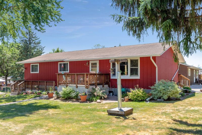 2543 3rd St N, North Saint Paul, MN 55109